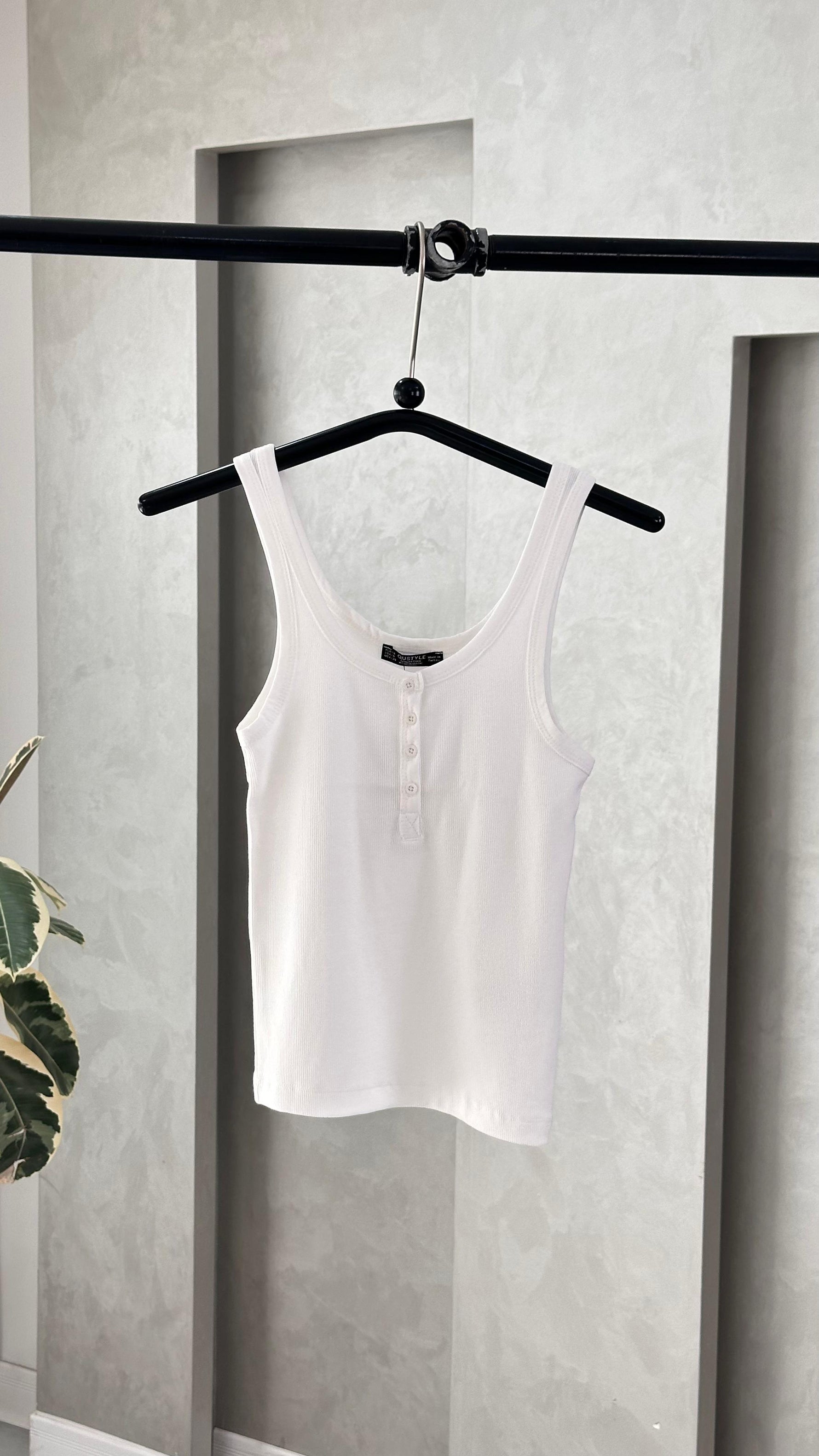 توب نسائي بازرار