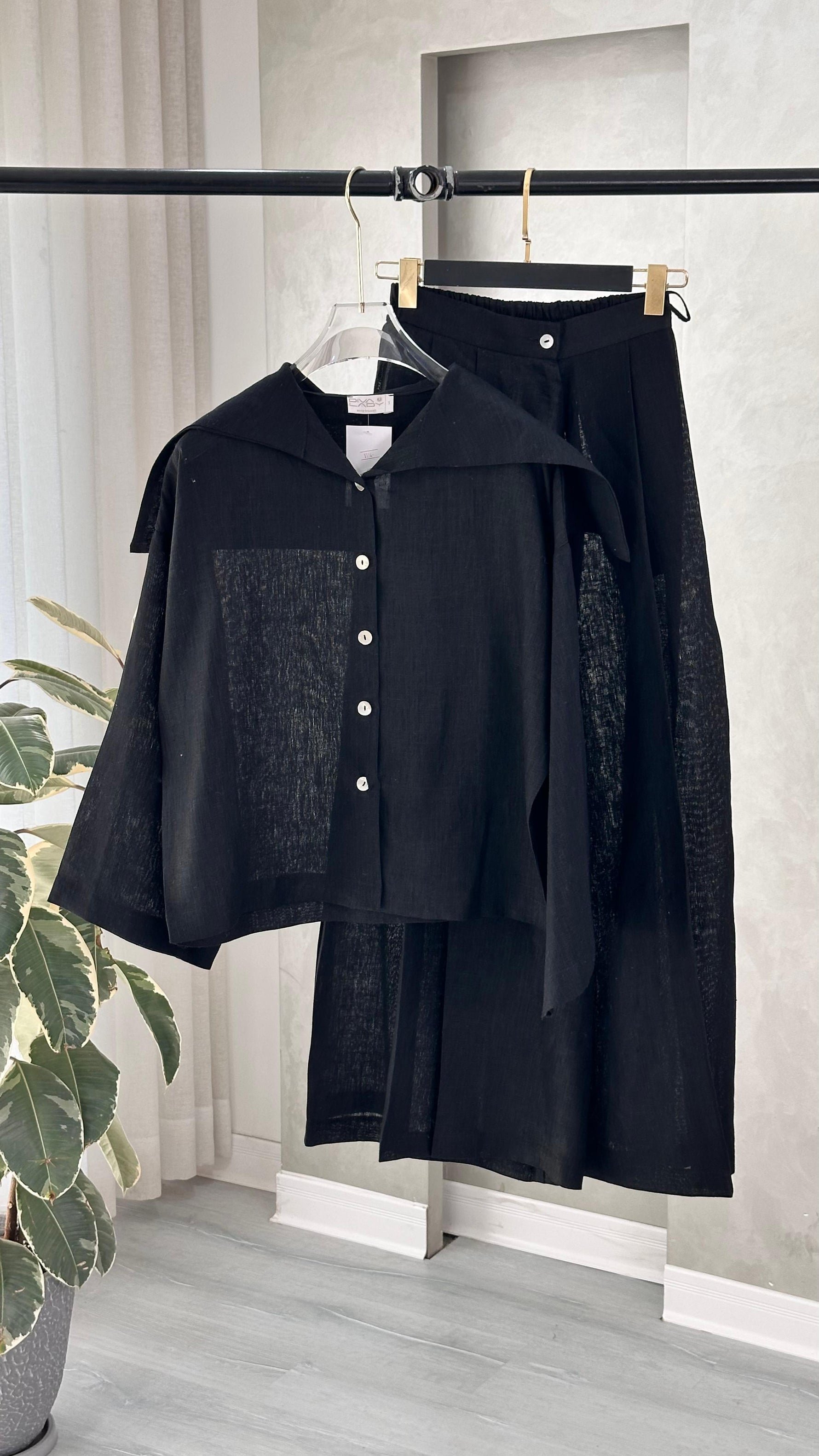 بدلة نسائي واسعة وفضفاضة