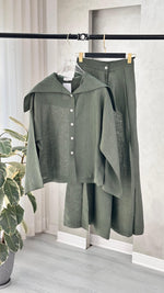 بدلة نسائي واسعة وفضفاضة