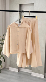 بدلة نسائي واسعة وفضفاضة