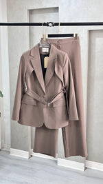 بدلة نسائي قصير حزام