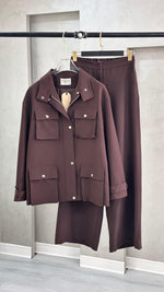 بدلة نسائي بجيوب كبيرة