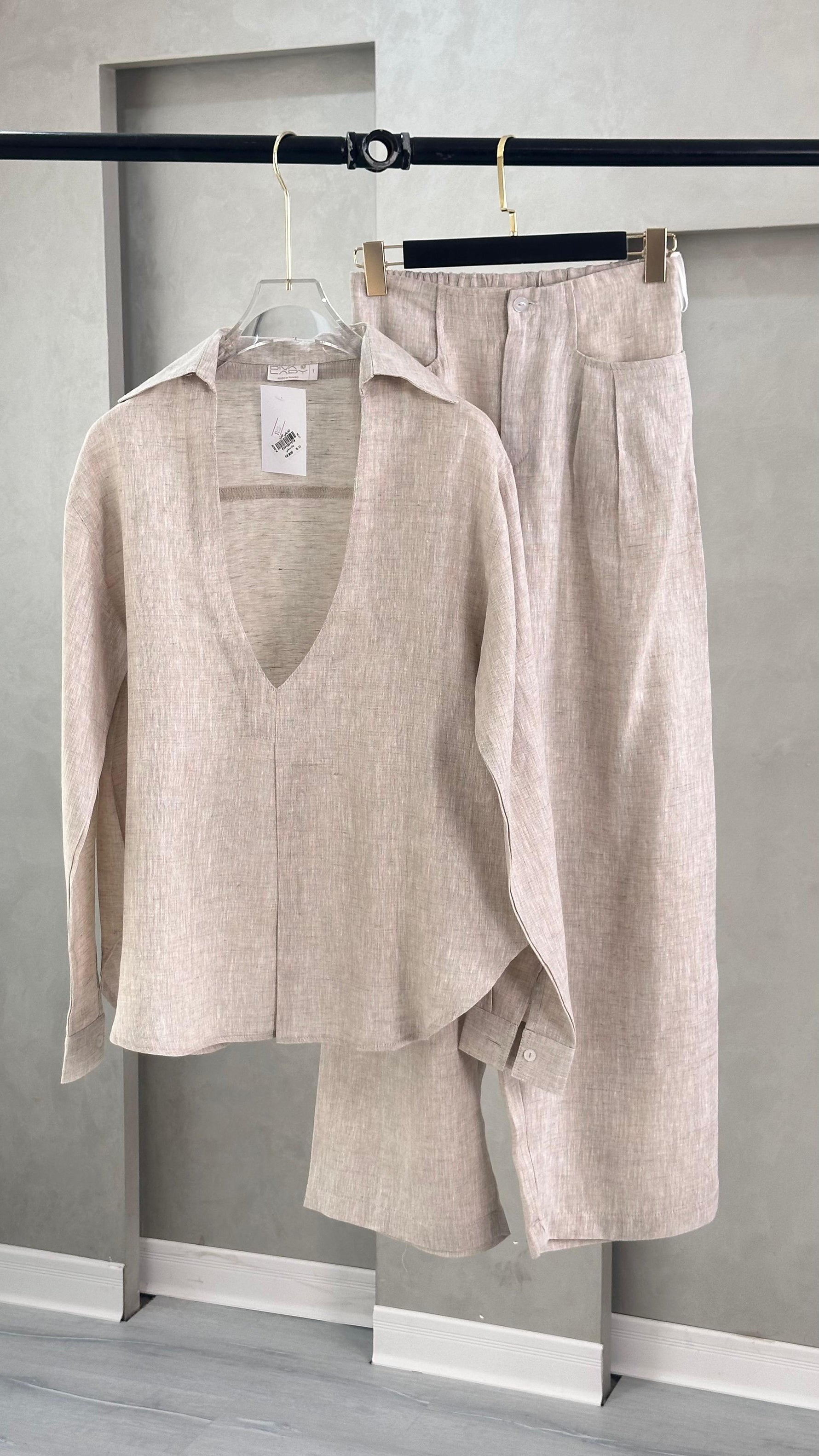 بدلة نسائي واسع وبسيط