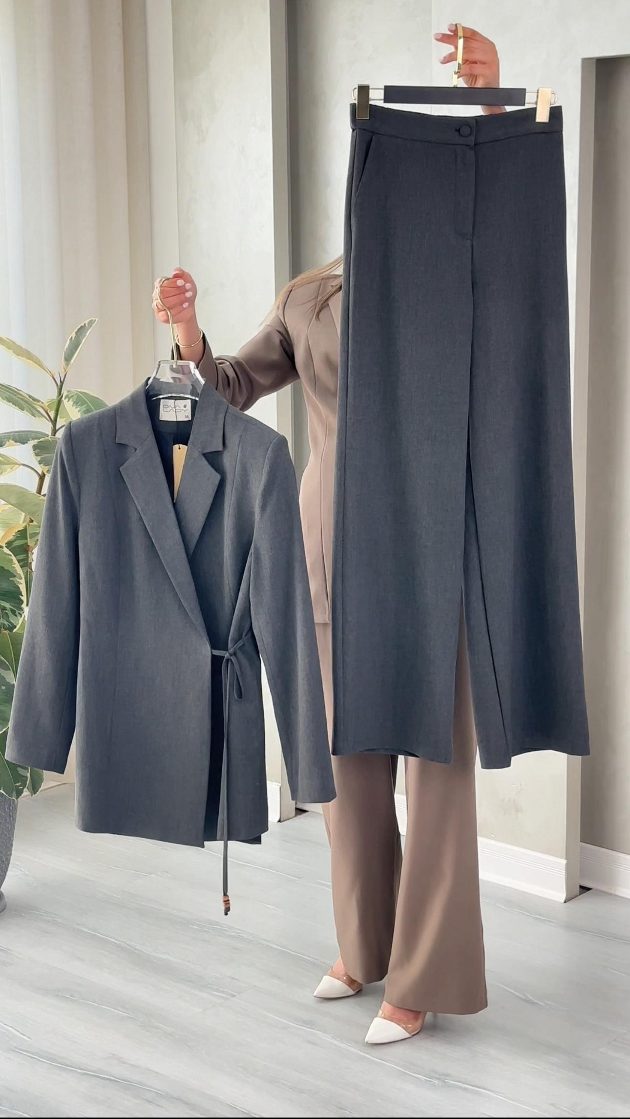 بدلة نسائي ربطة باكمام