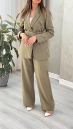 بدلة نسائي قصير حزام