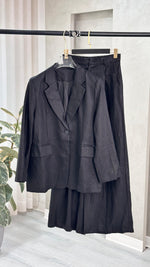 بدلة نسائي واسعة