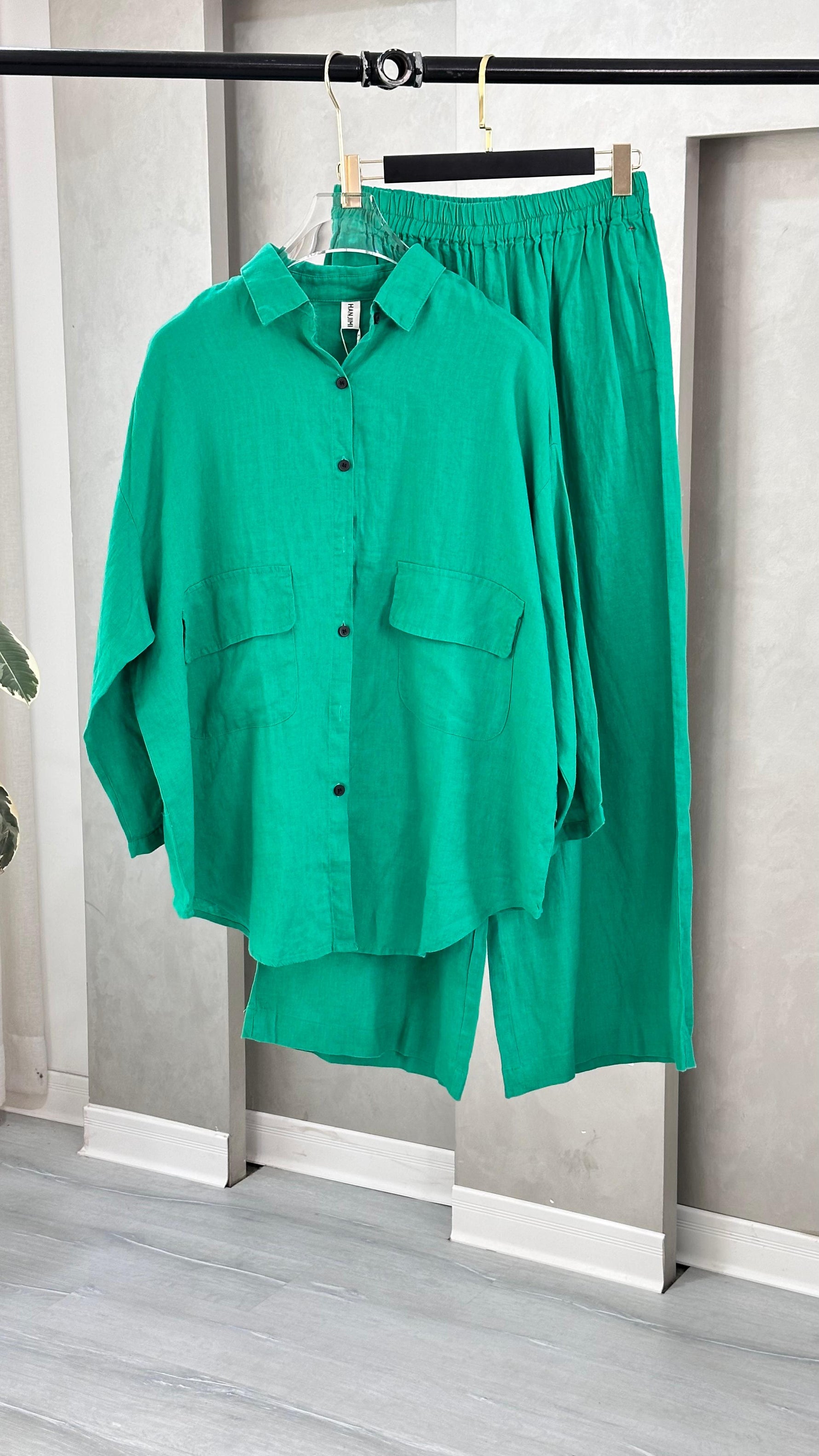 بدلة نسائي لينن