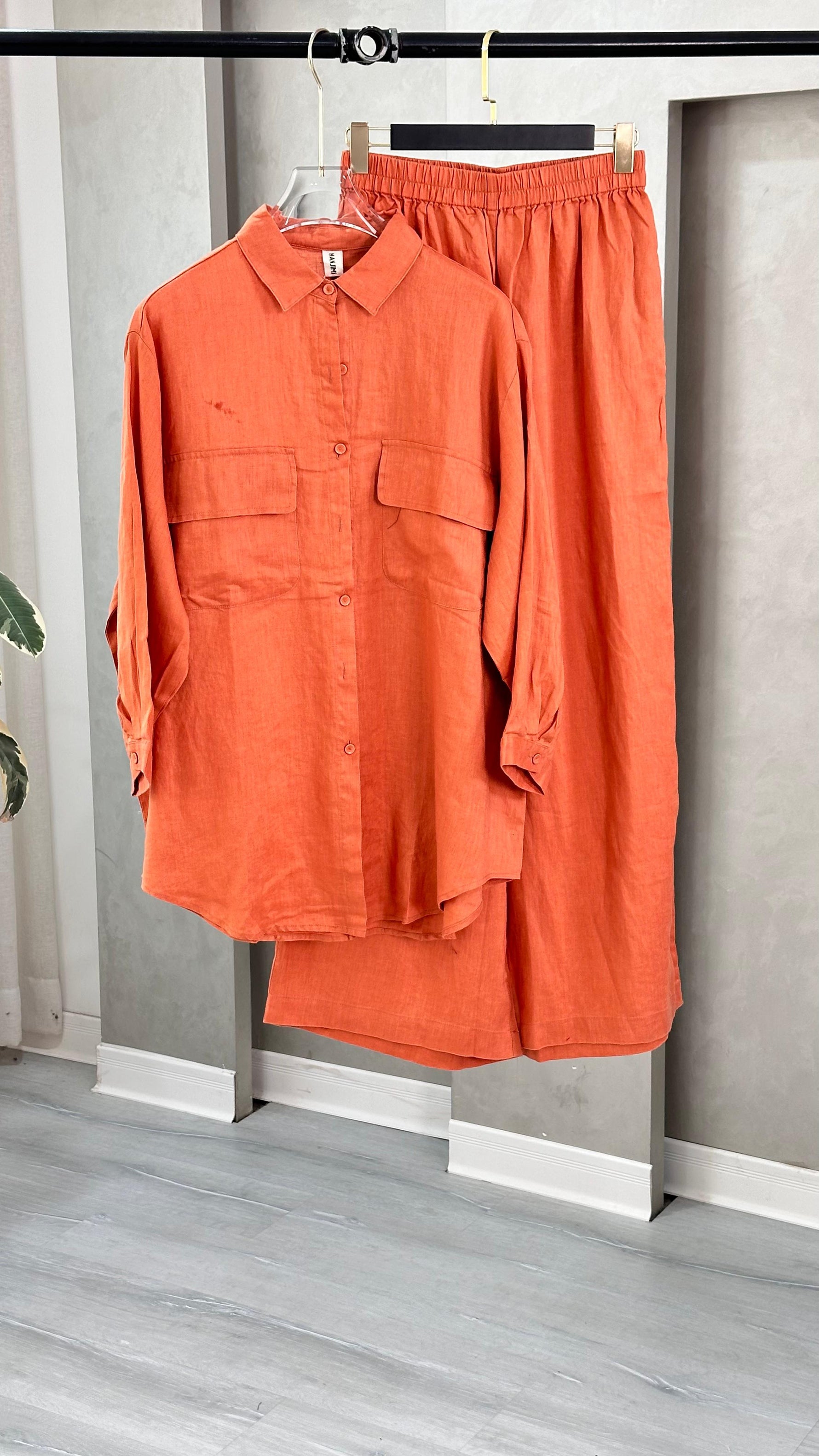 بدلة نسائي لينن