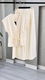 بدلة نسائي تنورة