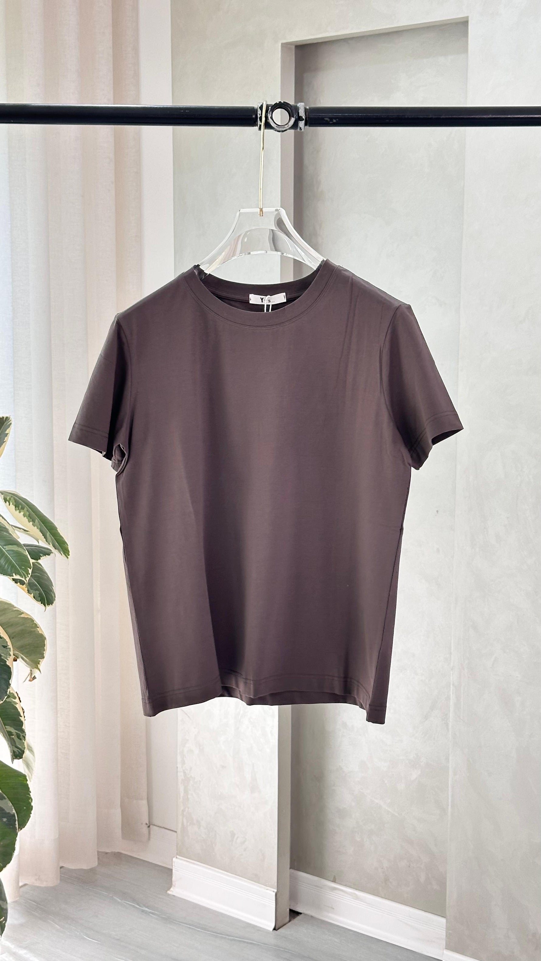 بلوزة نسائي قصيرة