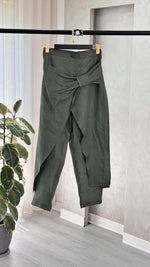 بنطلون نسائي