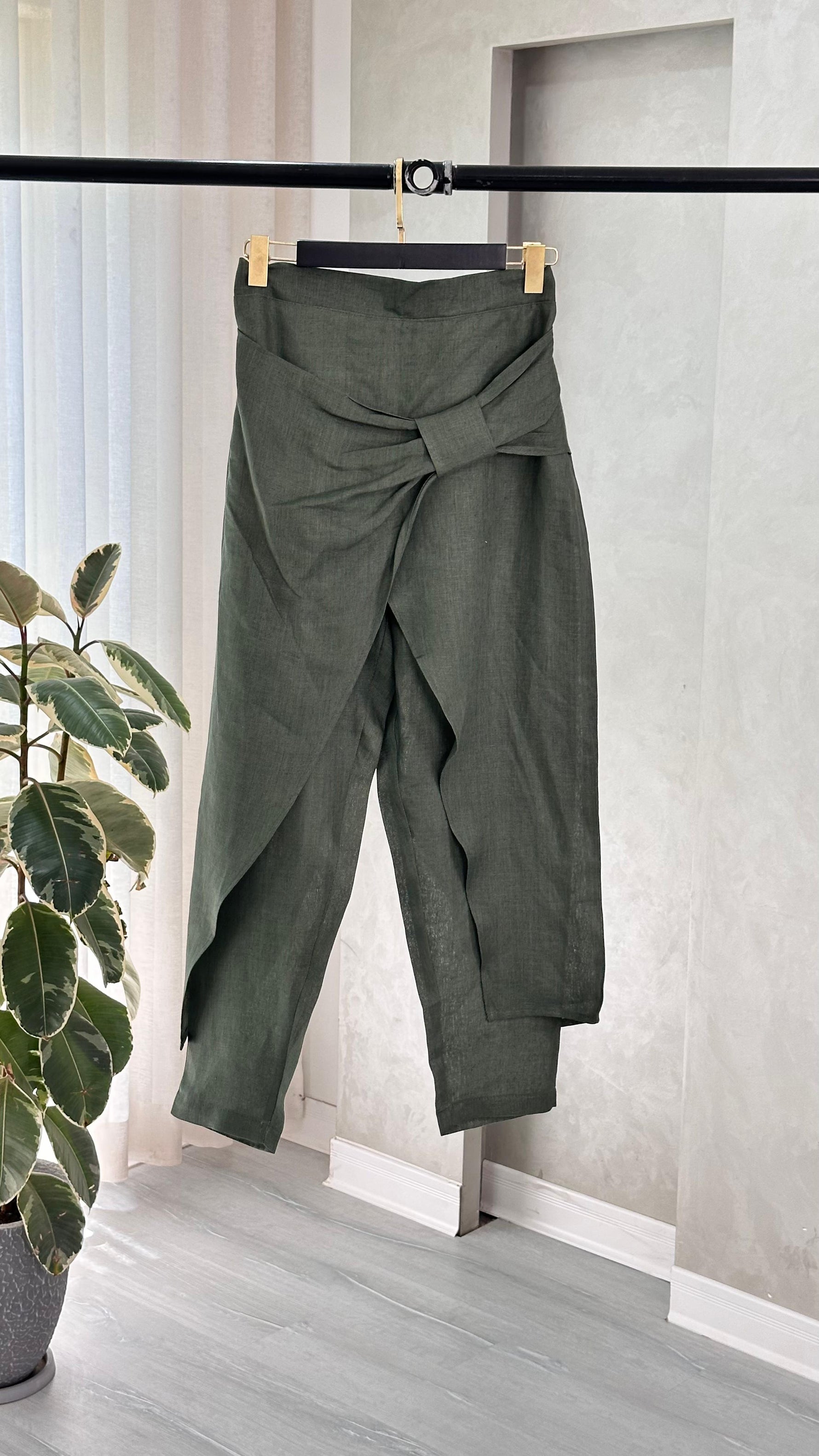 بنطلون نسائي