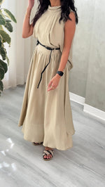 بدلة توب منسدل وتنورة