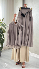 بدلة توب منسدل وتنورة