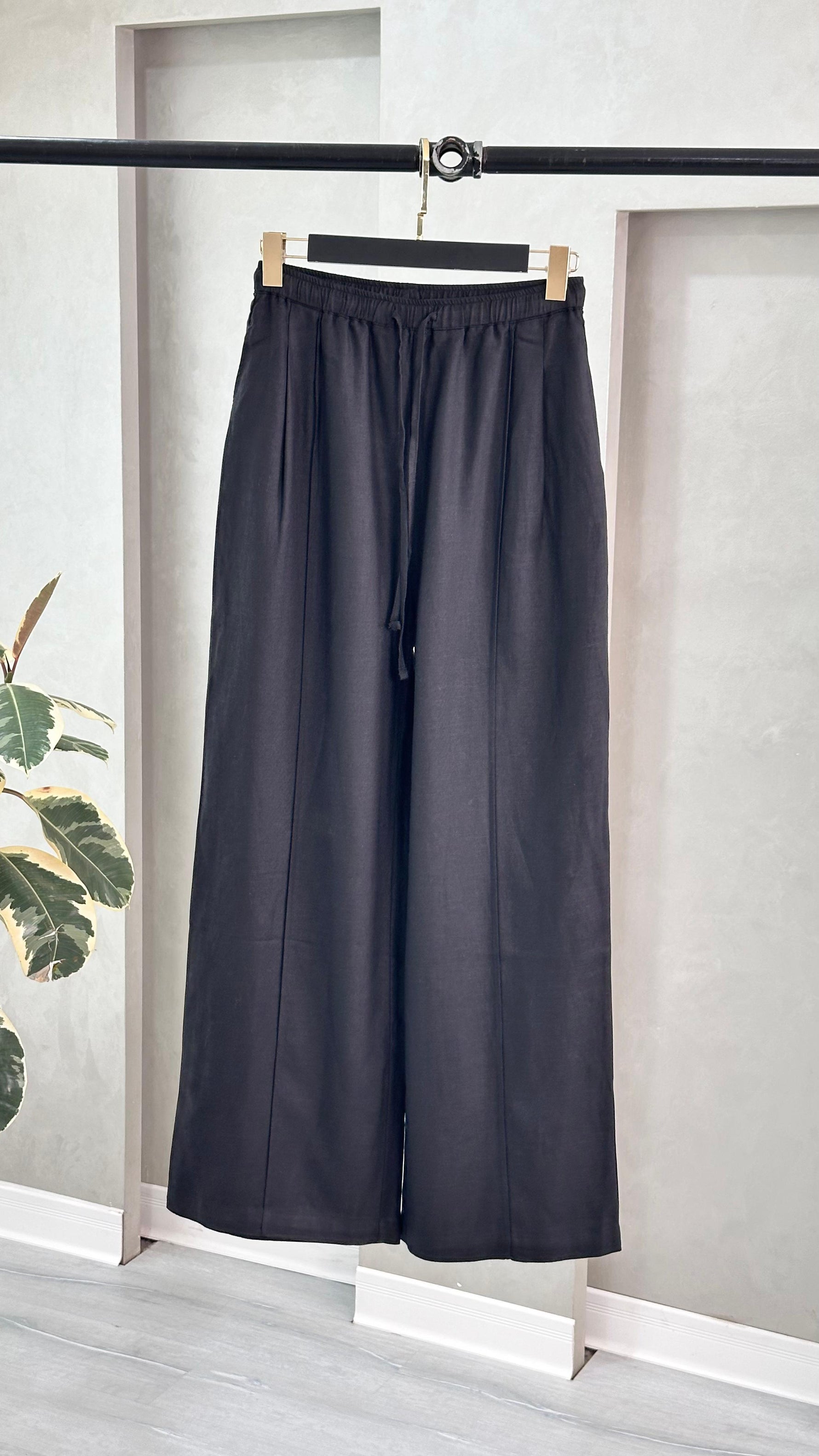 بنطلون نسائي