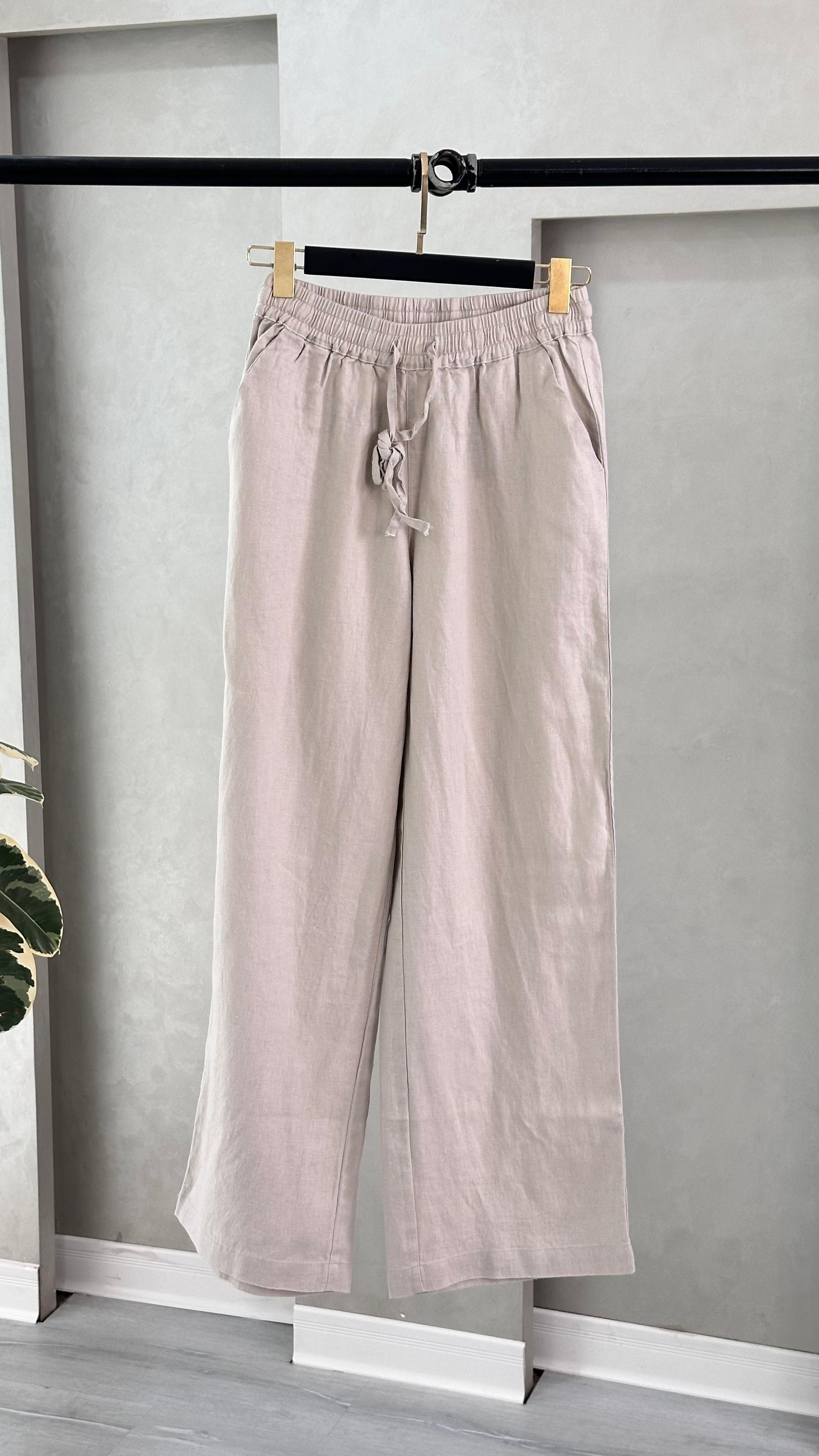 بنطلون نسائي