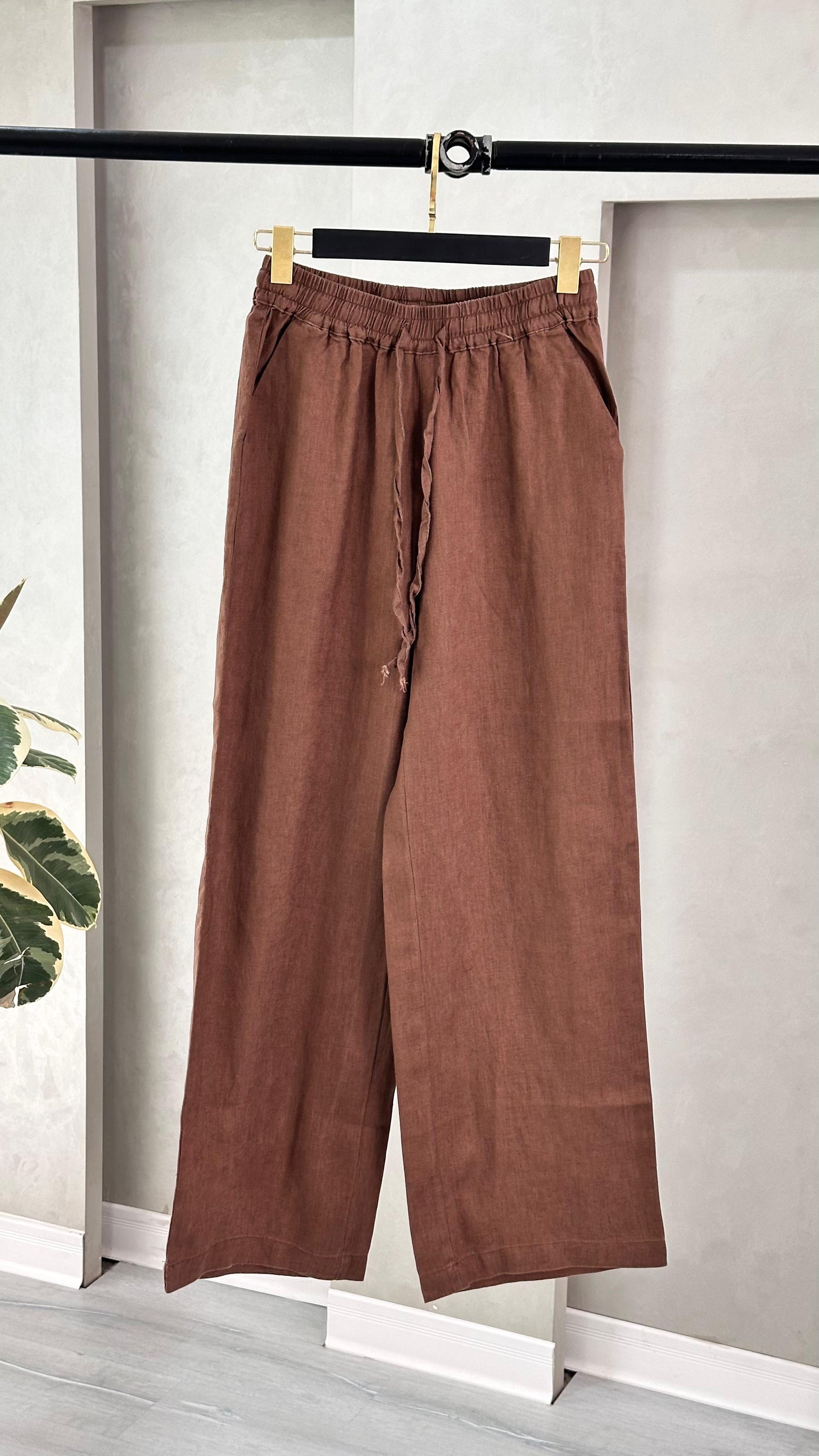 بنطلون نسائي