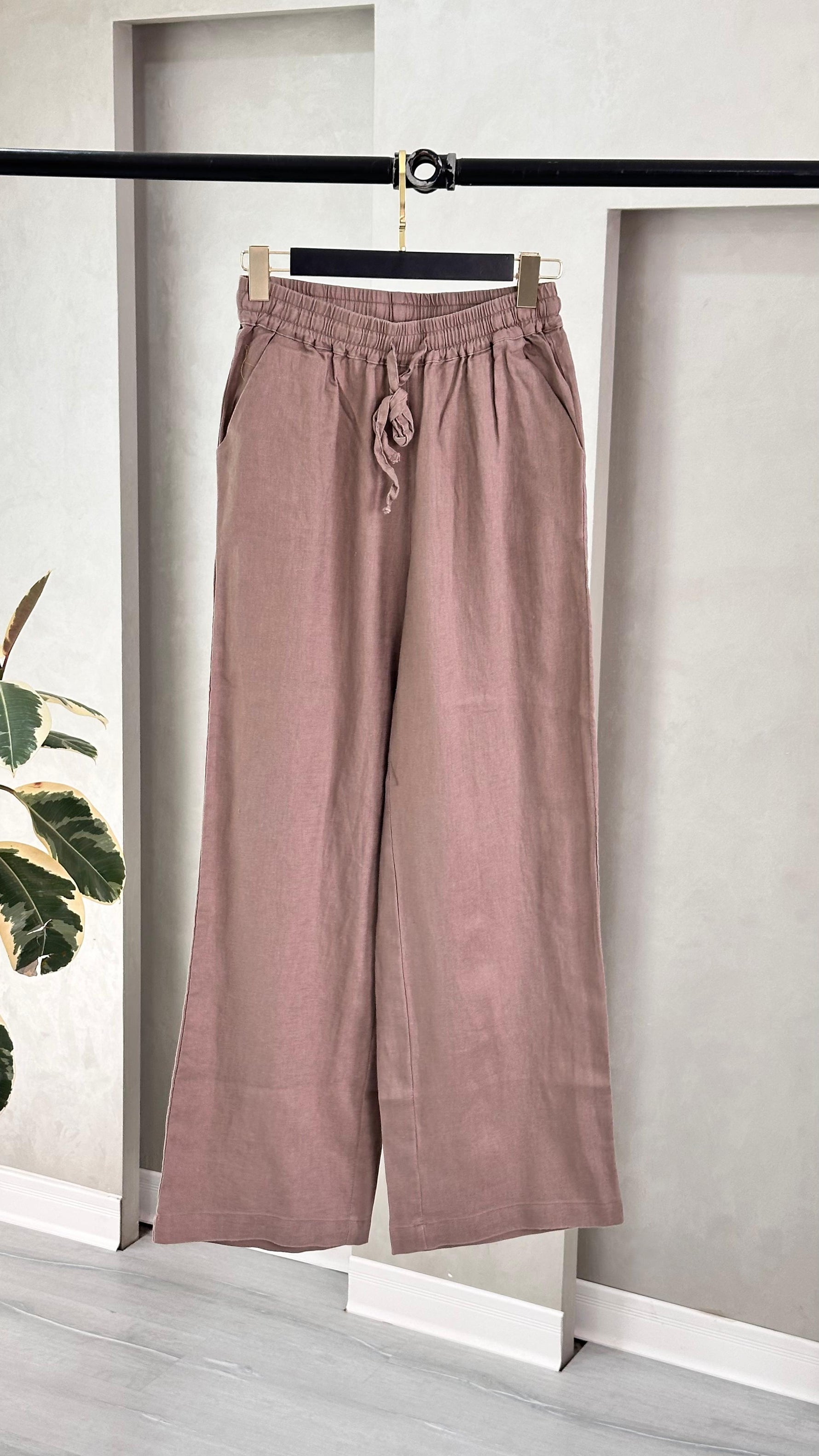 بنطلون نسائي