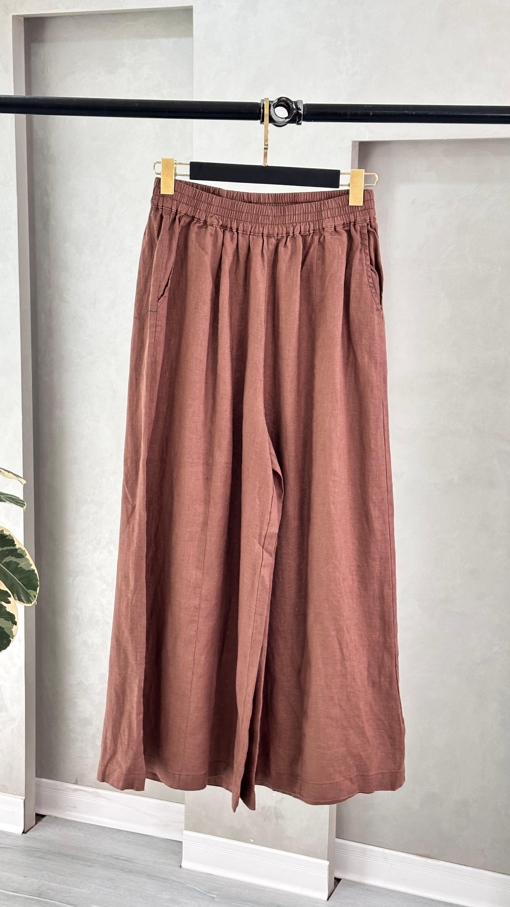 بنطلون نسائي