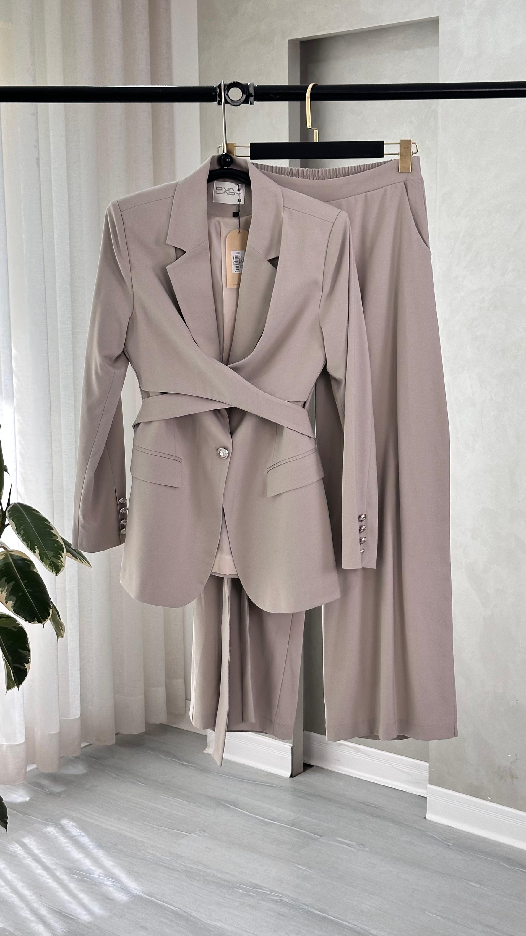 بدلة رسمي حزام لف