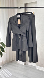 بدلة رسمي حزام لف