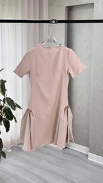 فستان بتصميم جانبي منفوخ