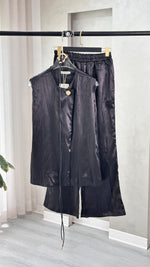 بدلة نسائي لامعة