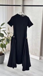 فستان نسائي