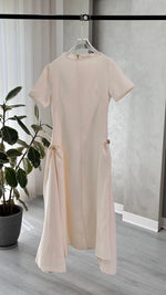 فستان نسائي