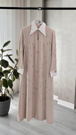 فستان نسائي