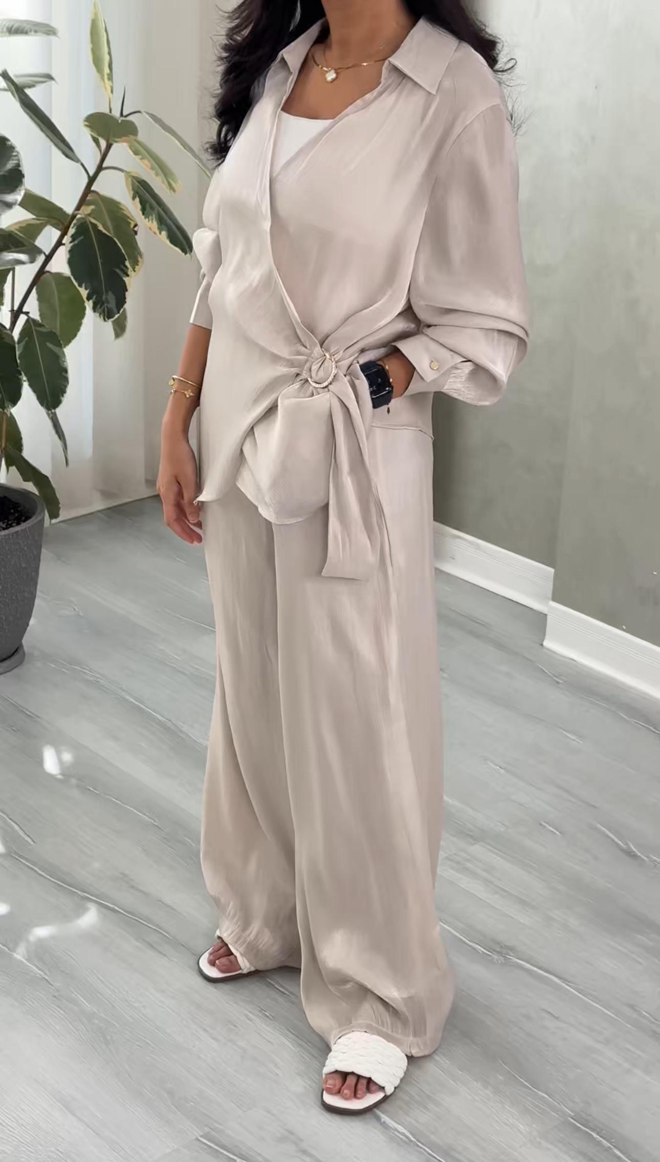 بدلة نسائي