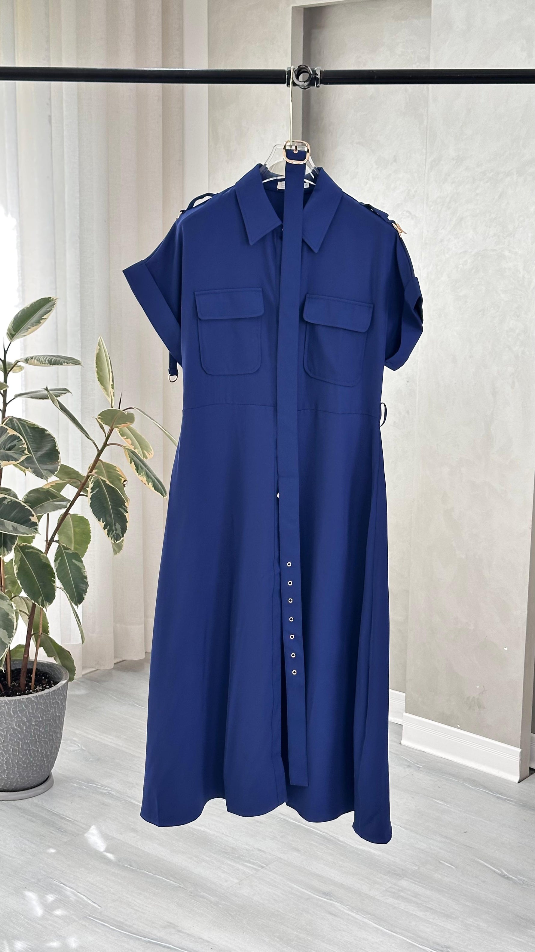 فستان نسائي بقصة قميصية