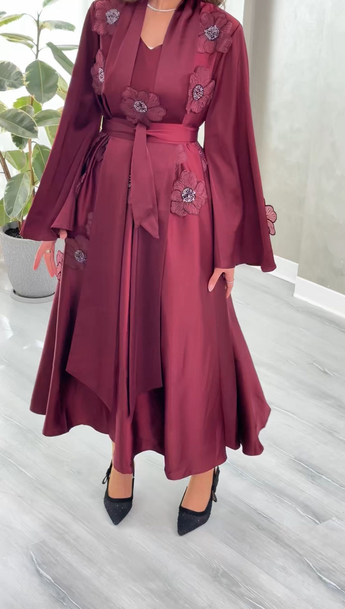 فستان نسائي مع رداء