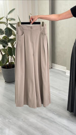 بنطلون نسائي