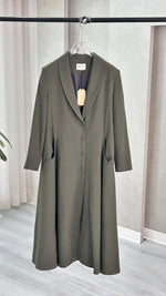 جاكيت نسائي مع ازرار