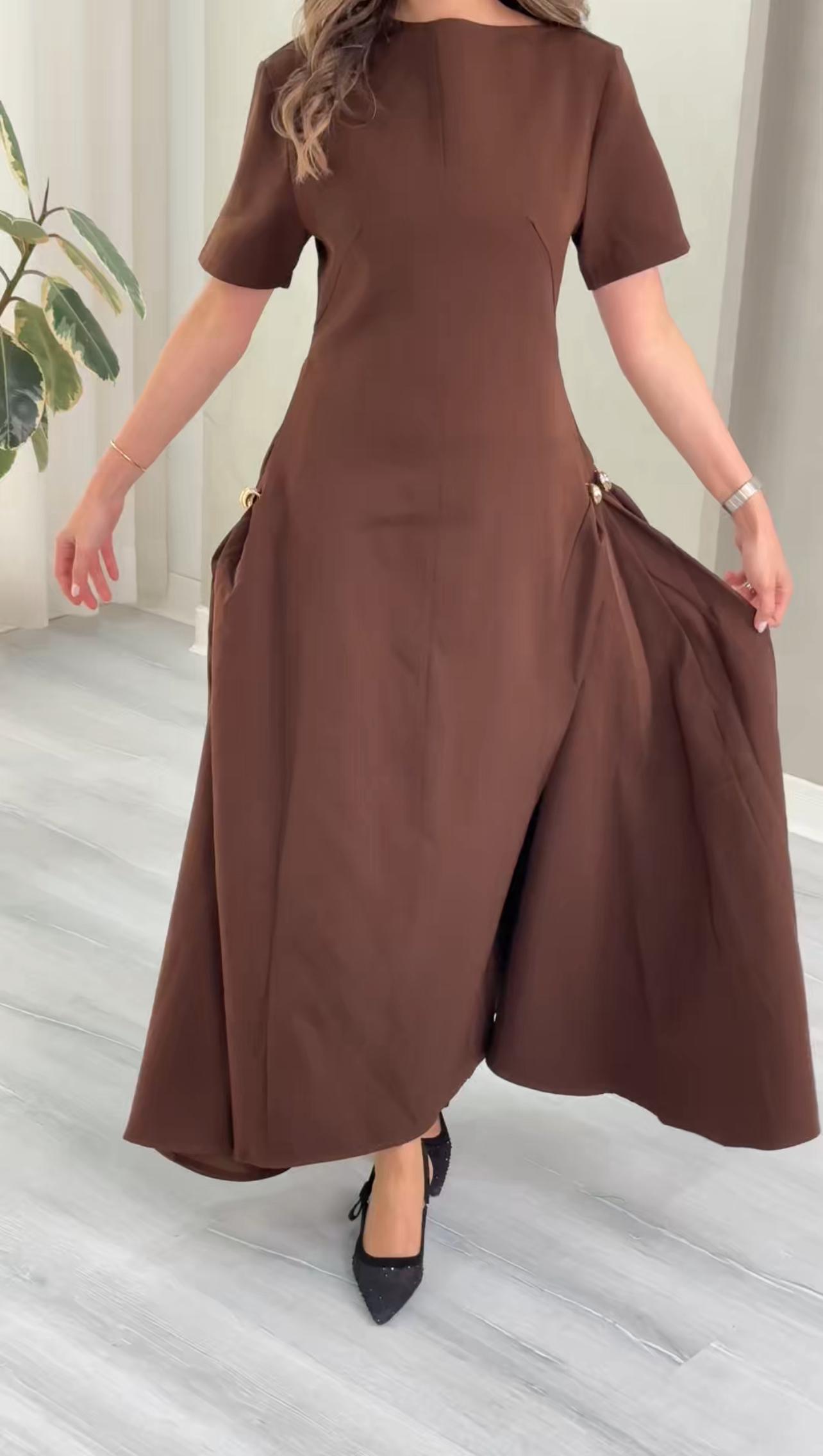 فستان نسائي