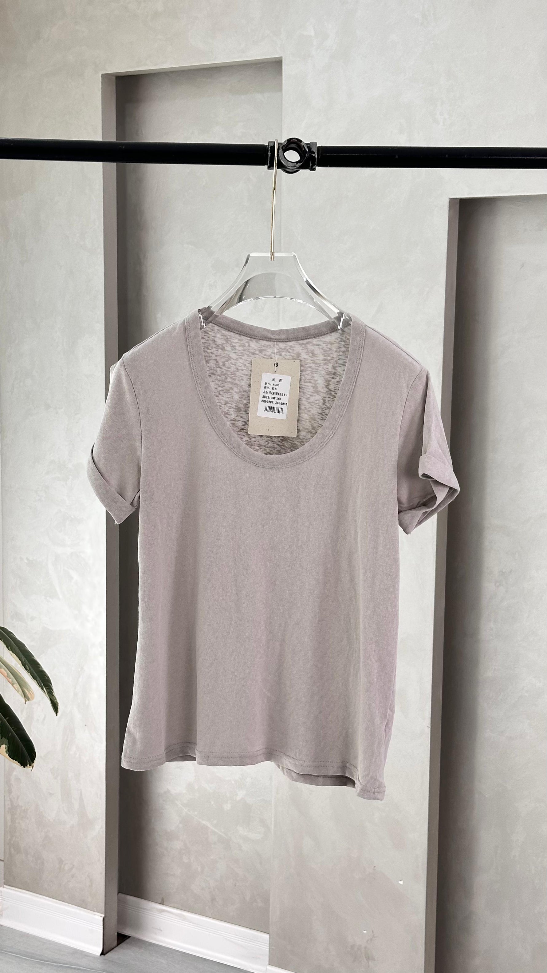 توب نسائي ربع كم