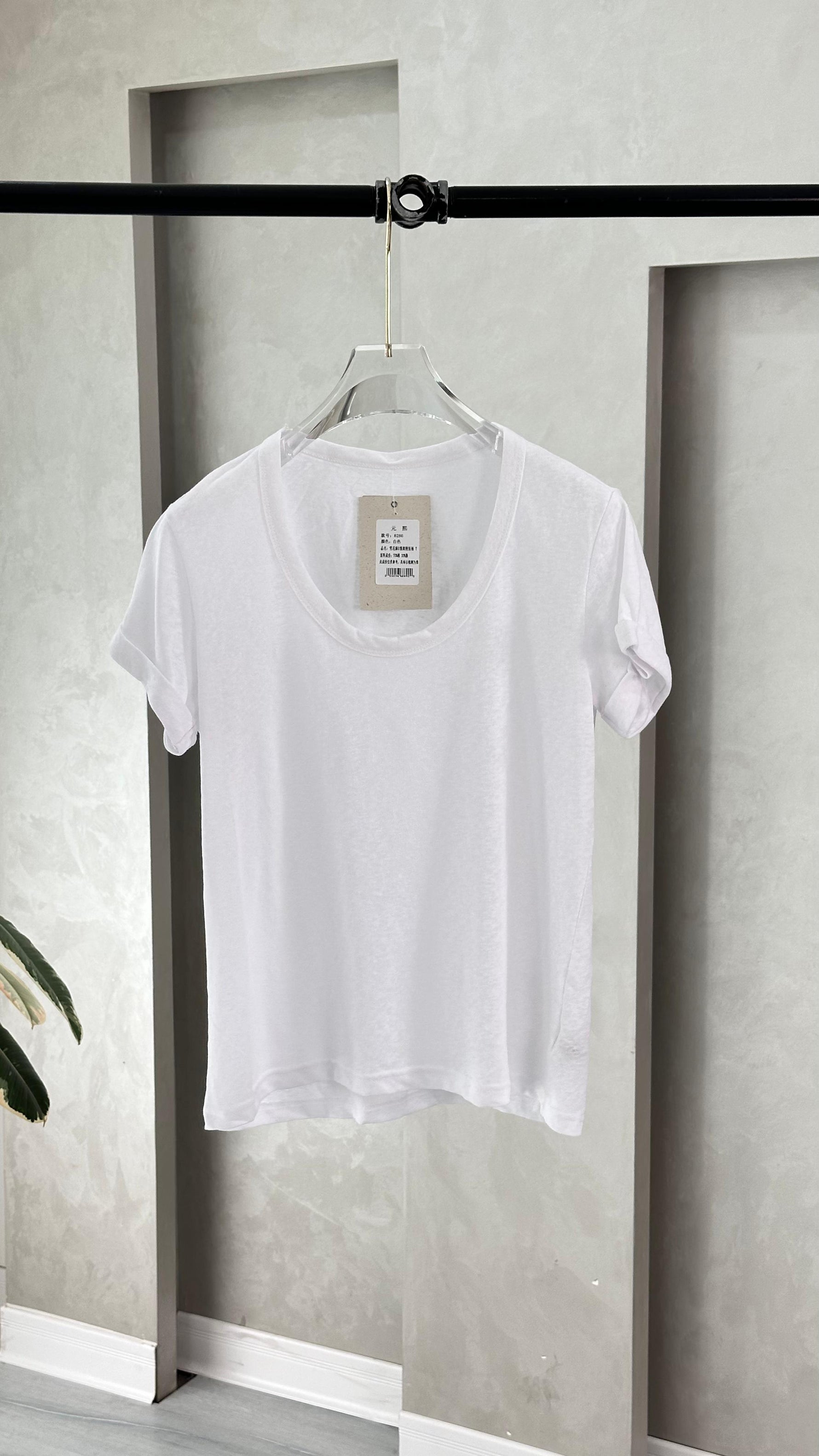 توب نسائي ربع كم