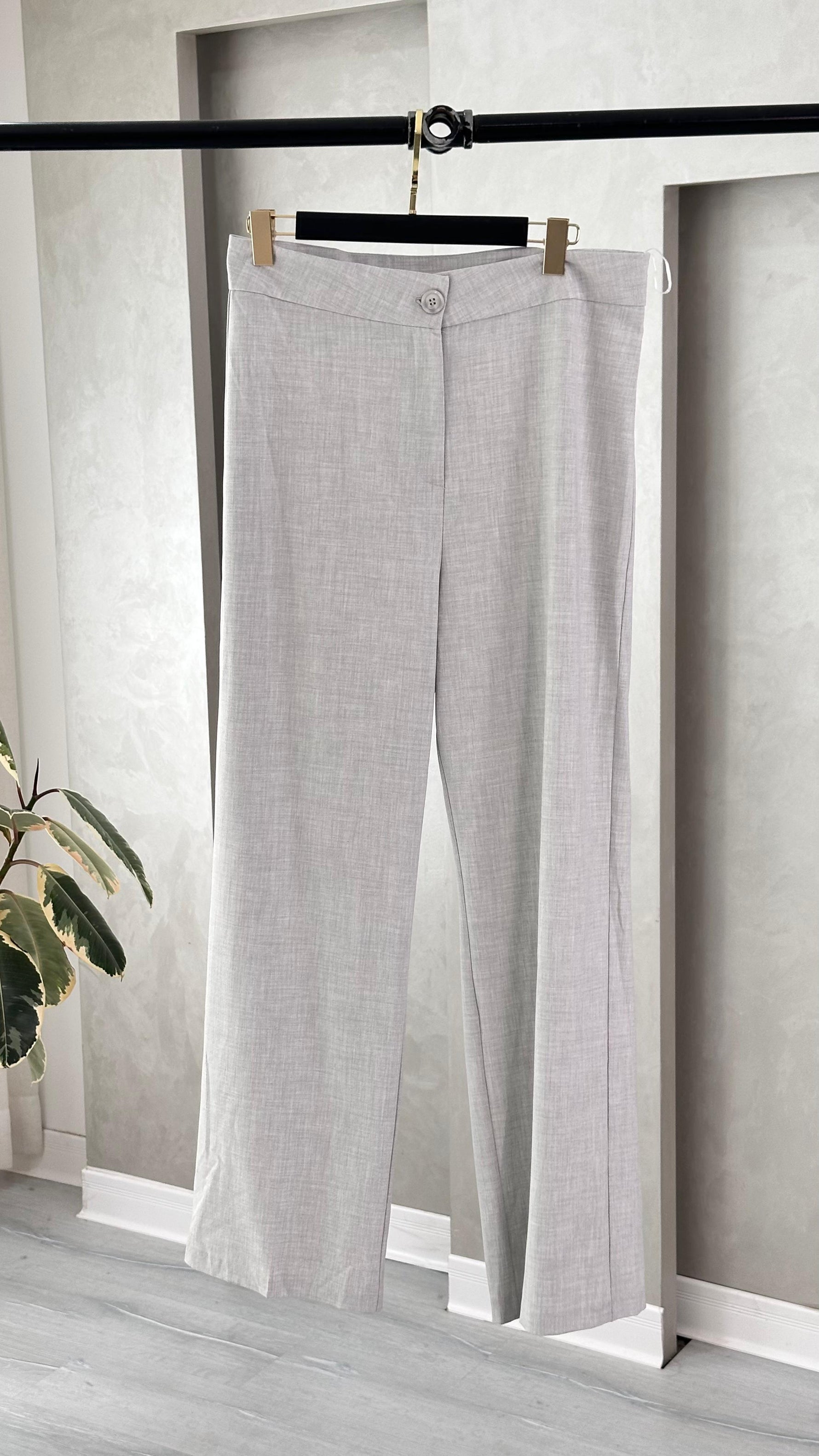 بنطلون نسائي كلاسيكي