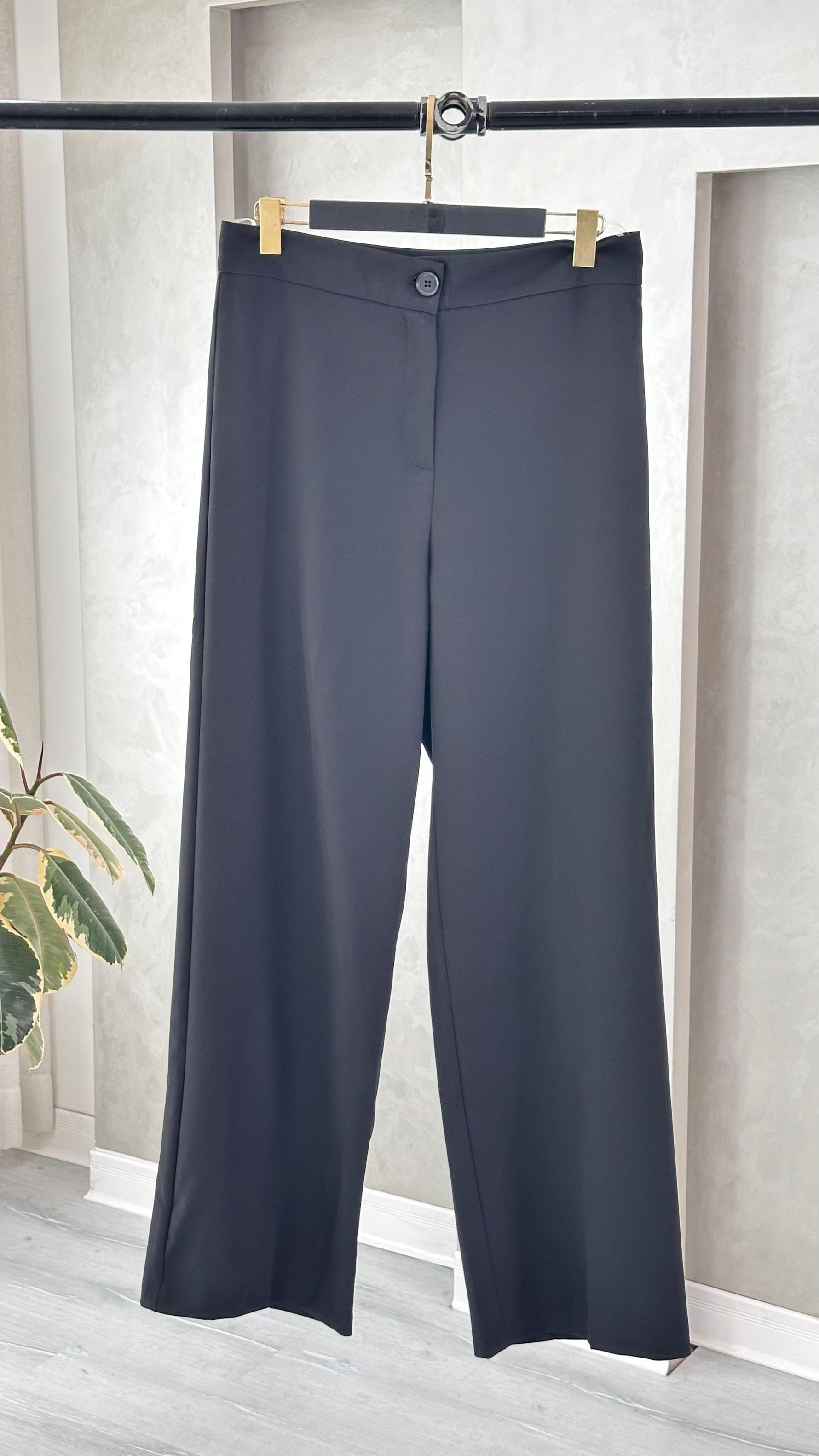 بنطلون نسائي كلاسيكي