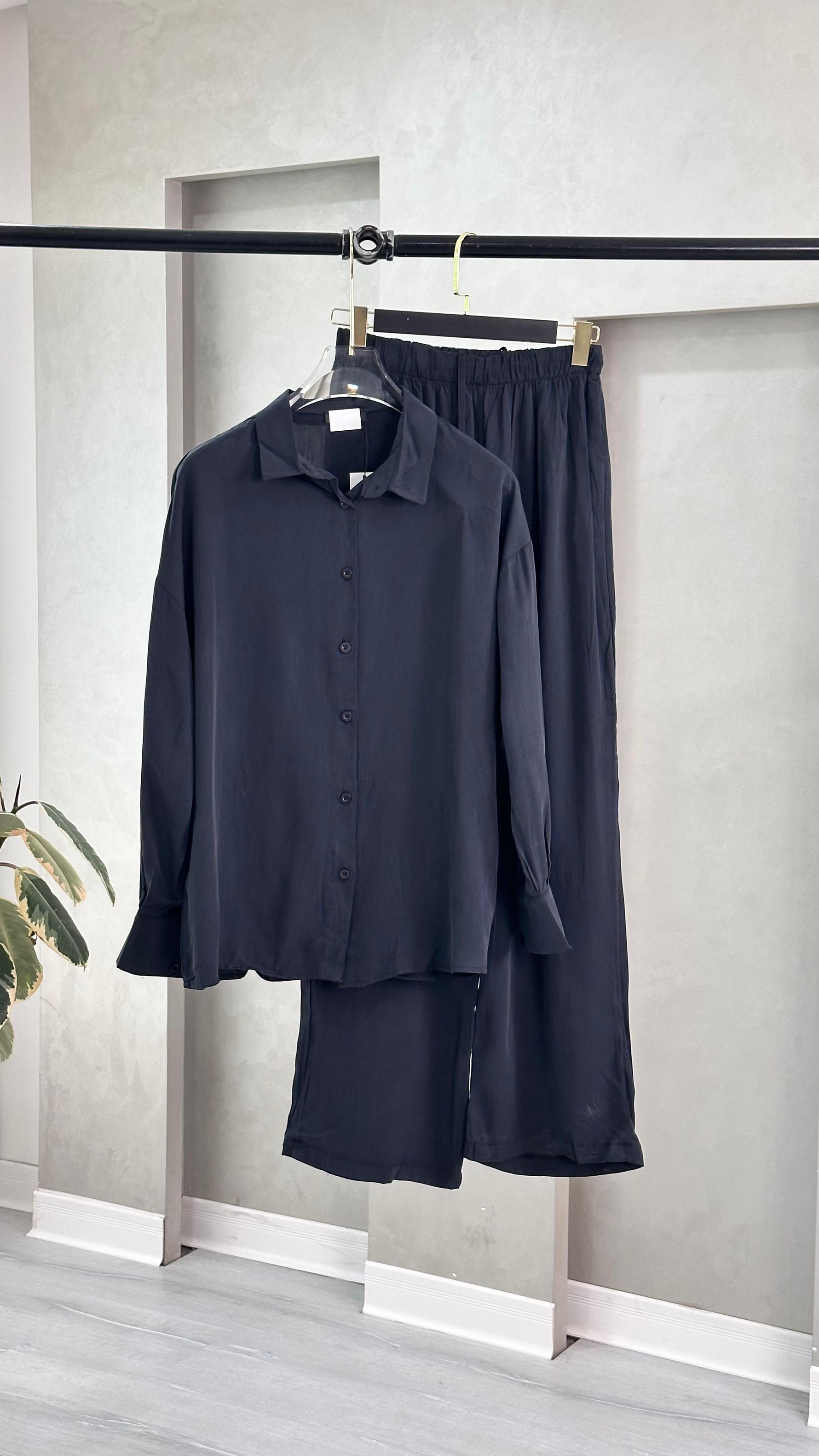 بدلة نسائي انيقة