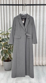 جاكيت نسائي بجيبين