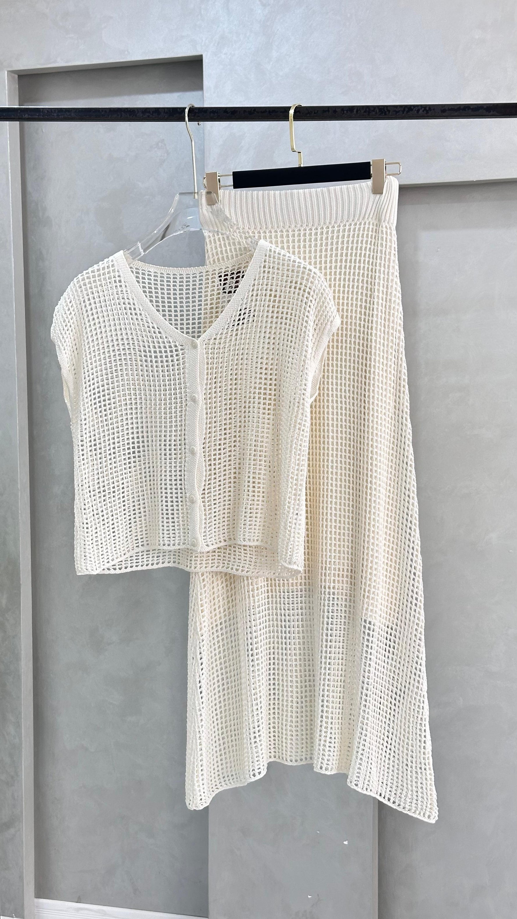 بدلة شبك تنورة