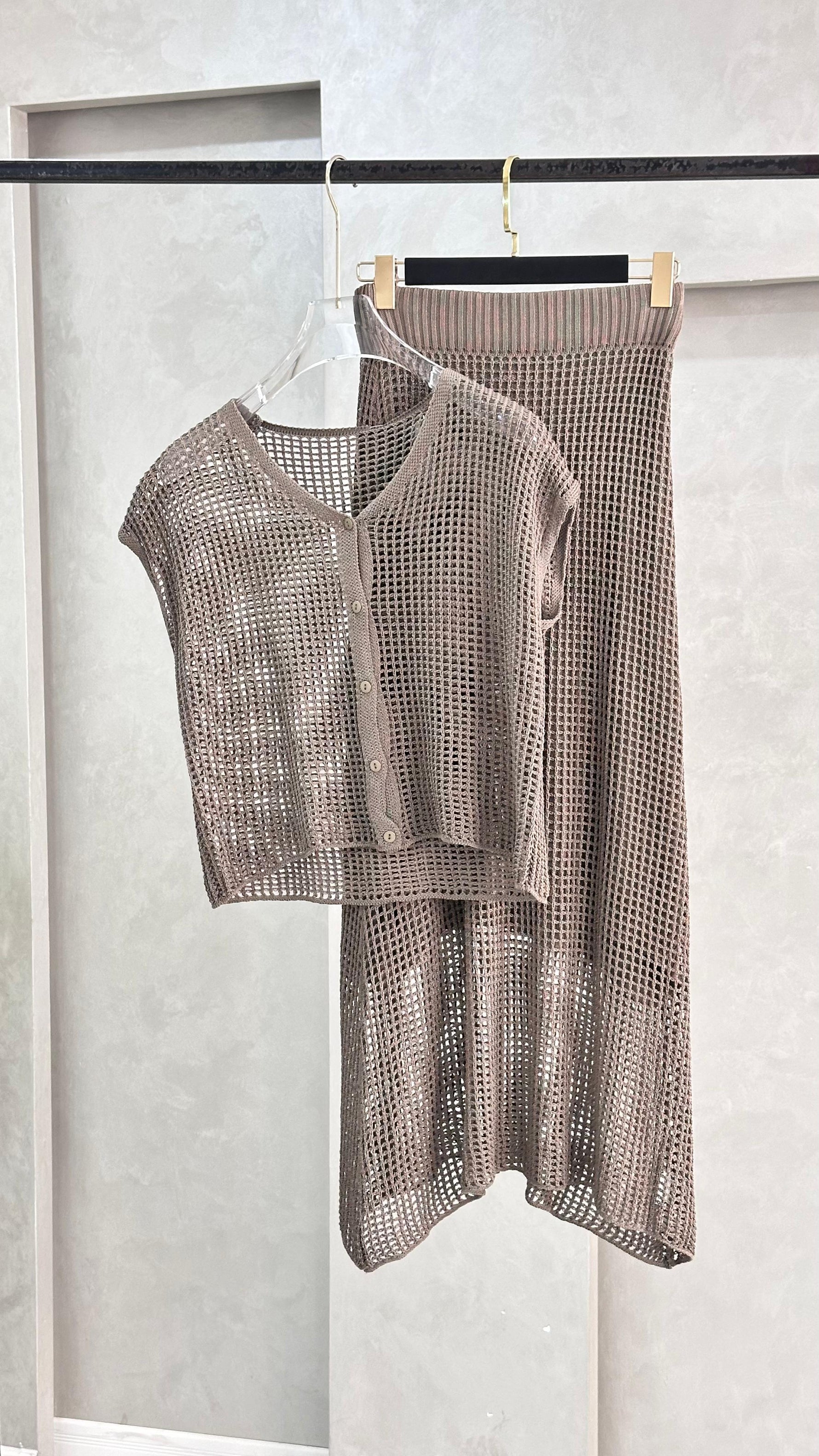 بدلة شبك تنورة