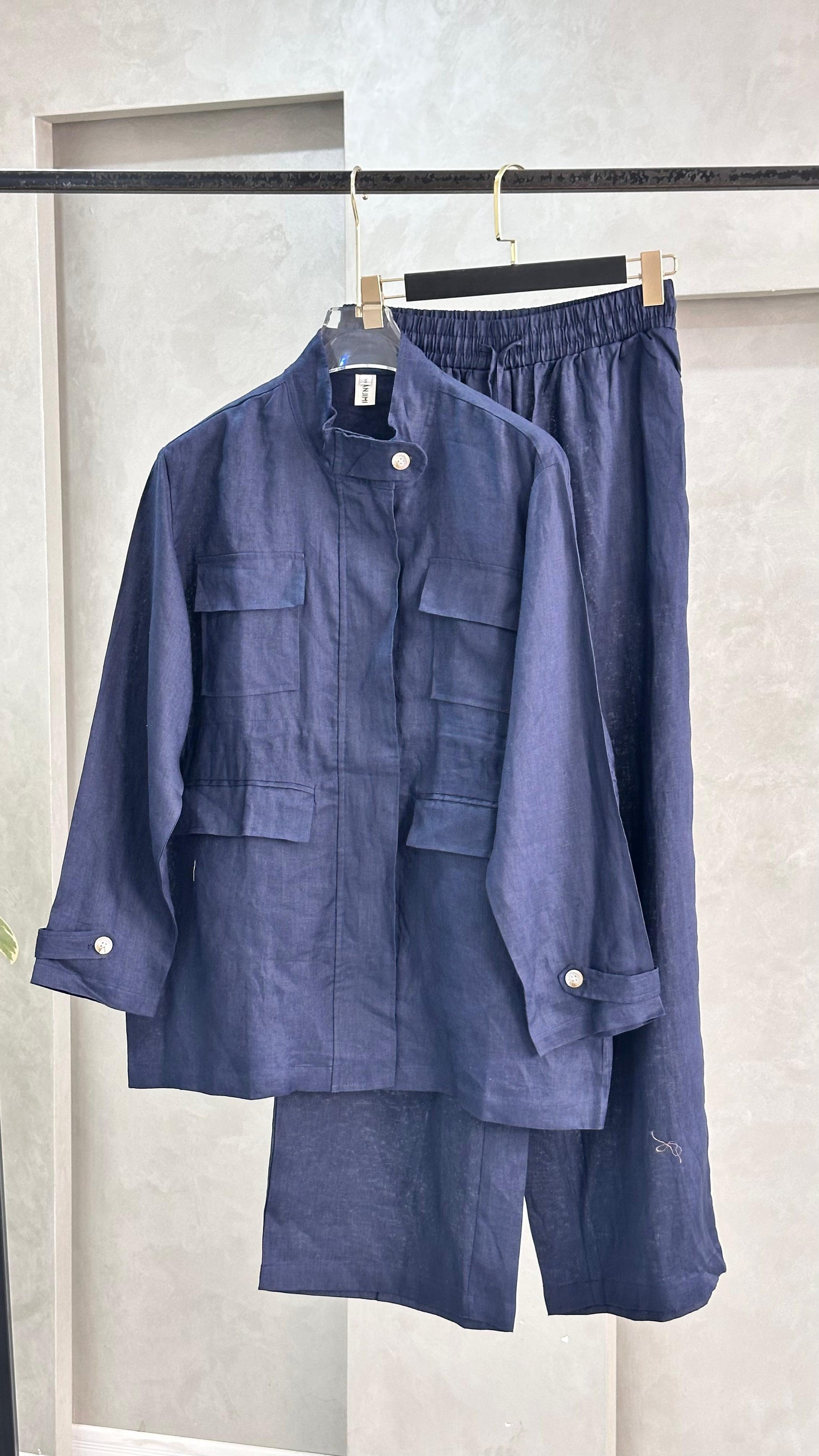 بدلة نسائي بسيطة وانيقة