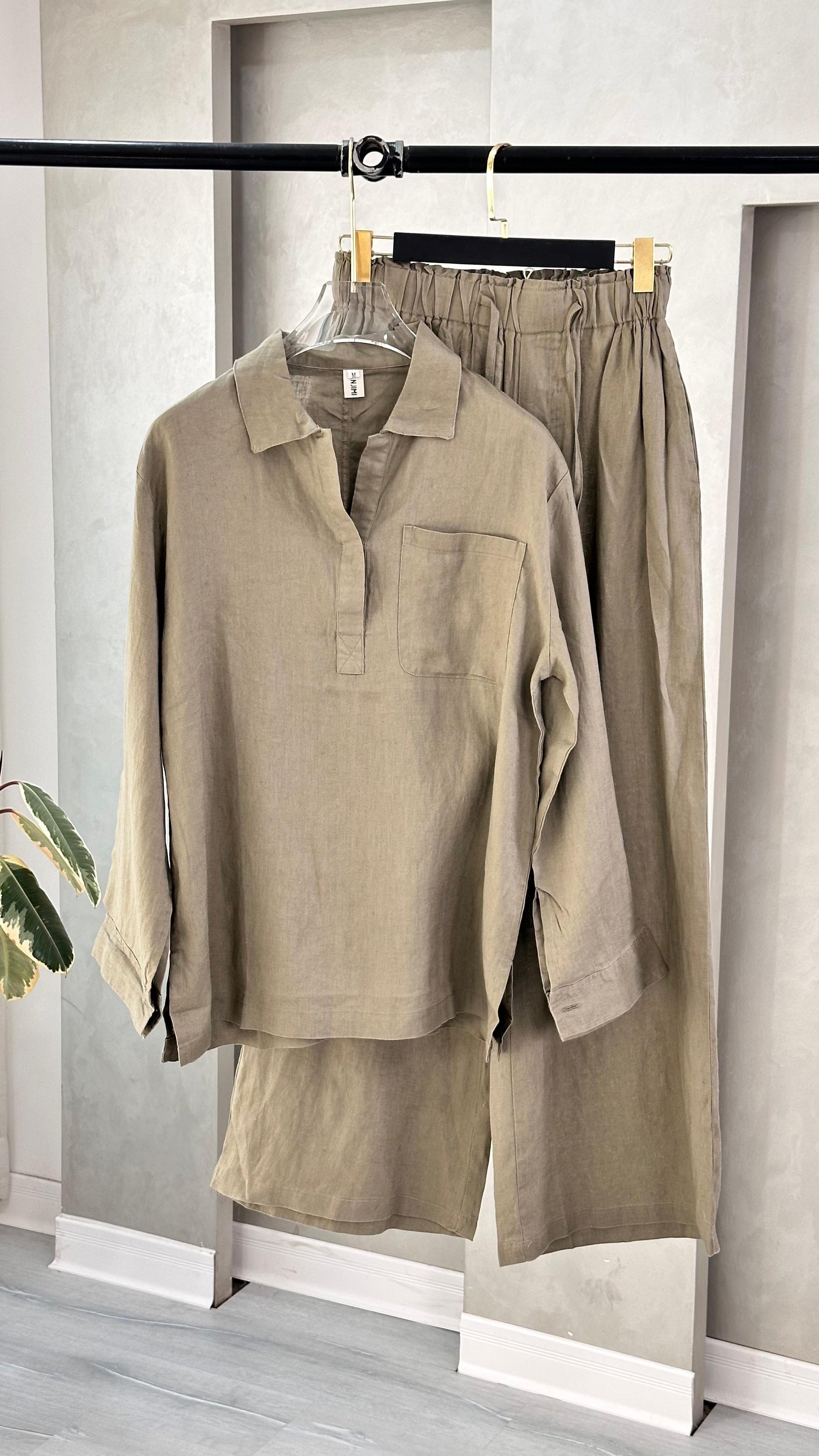 بدلة نسائي واسعة