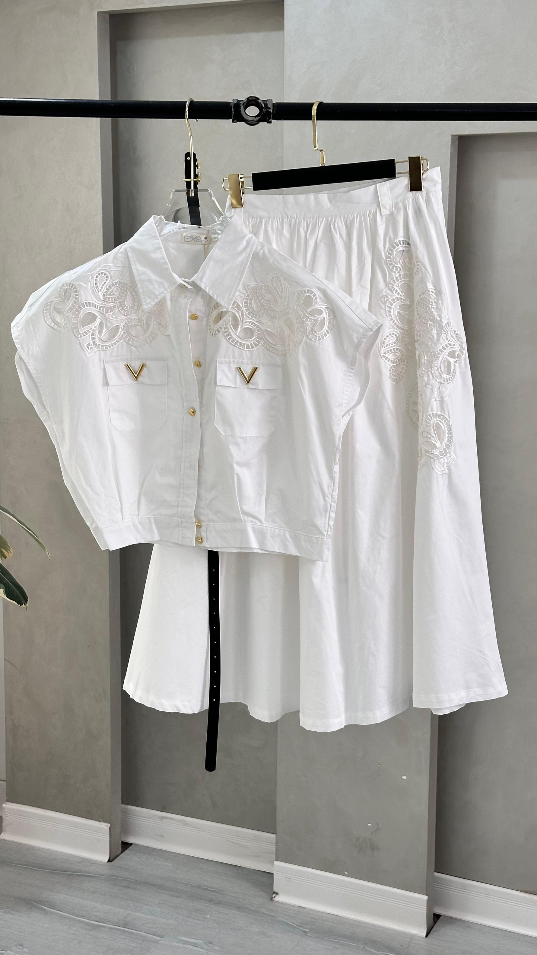 بدلة نسائي حزام