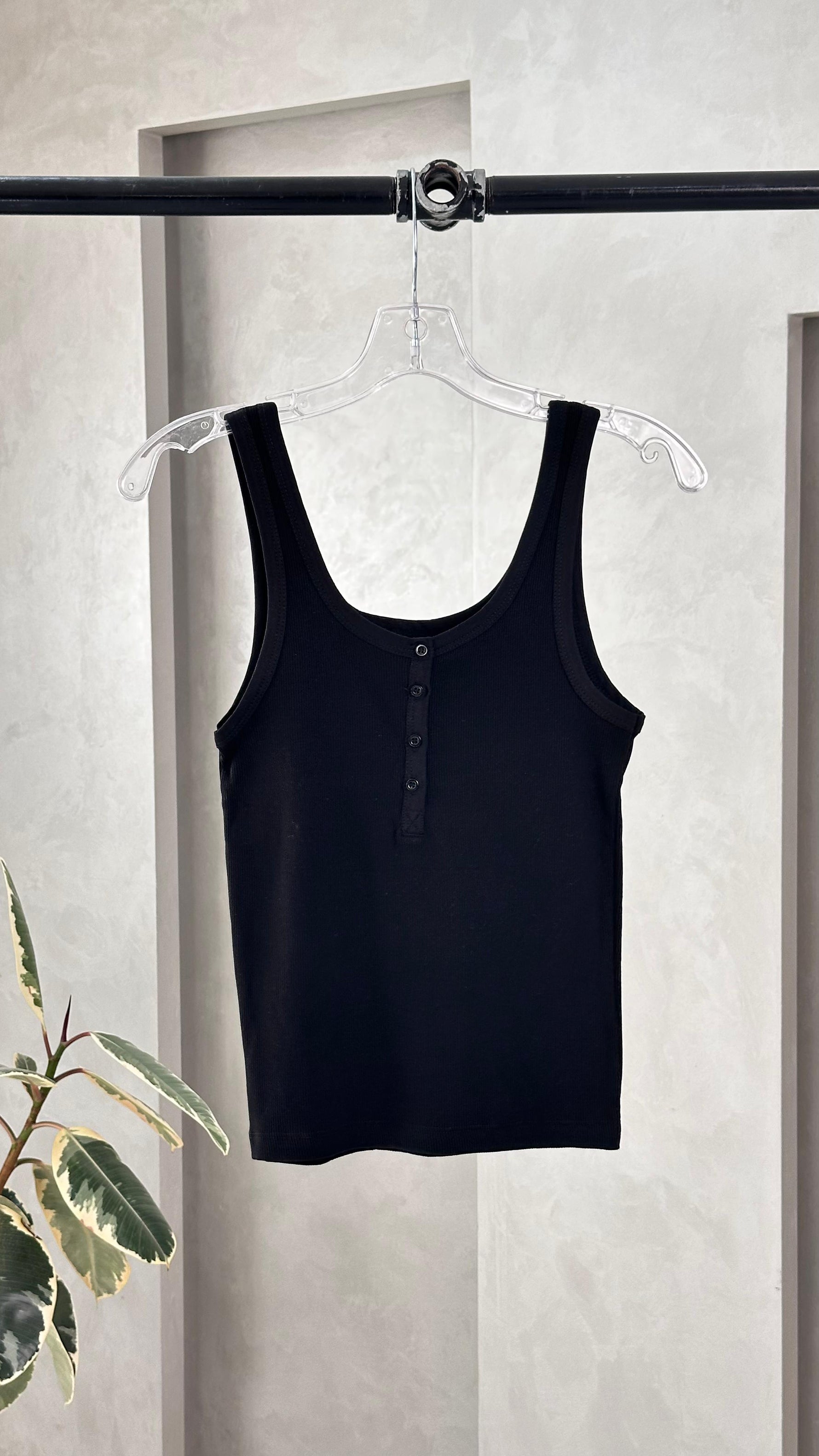 توب نسائي بازرار