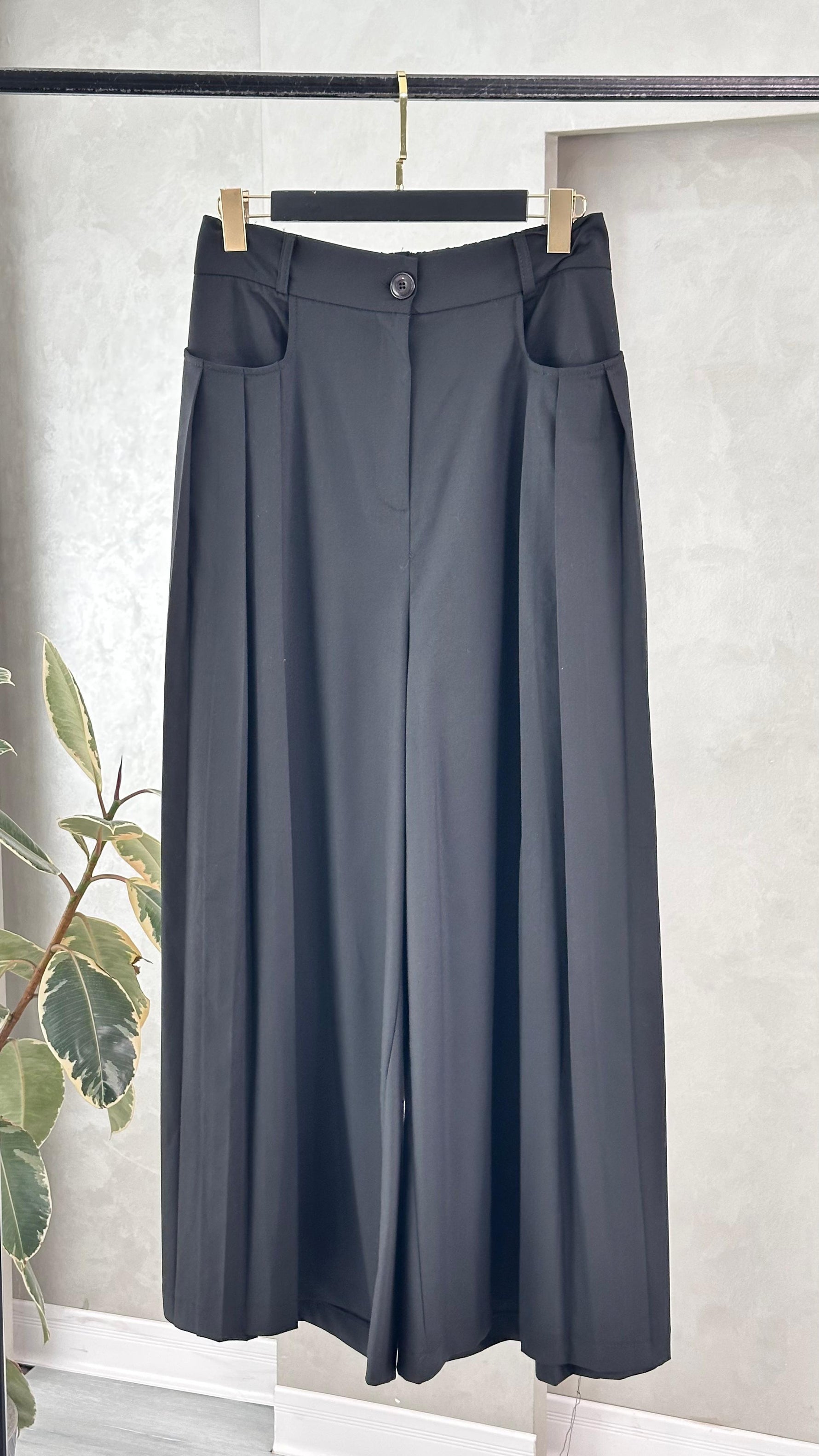 بنطلون نسائي