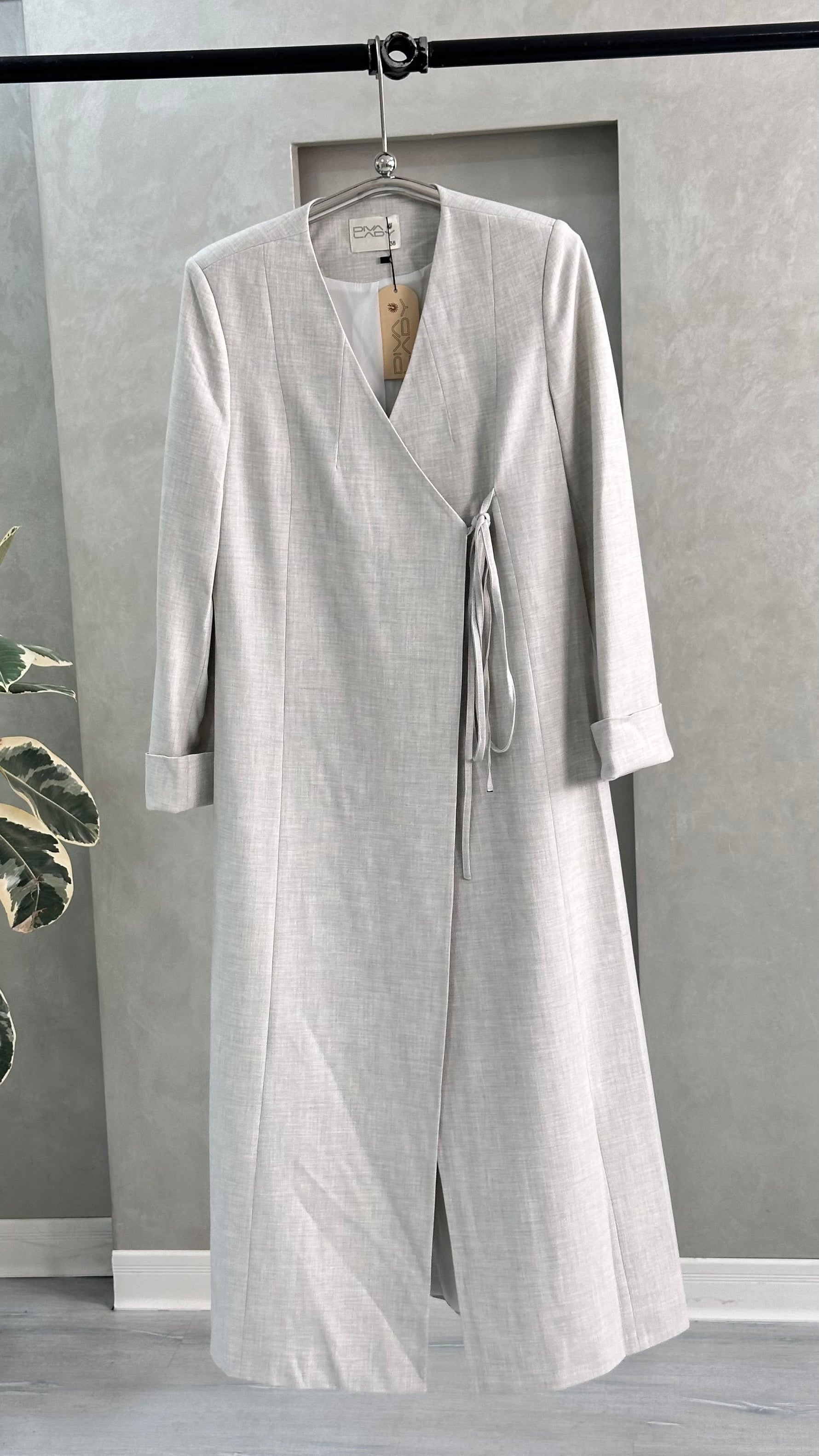 جاكيت نسائي لف طويل